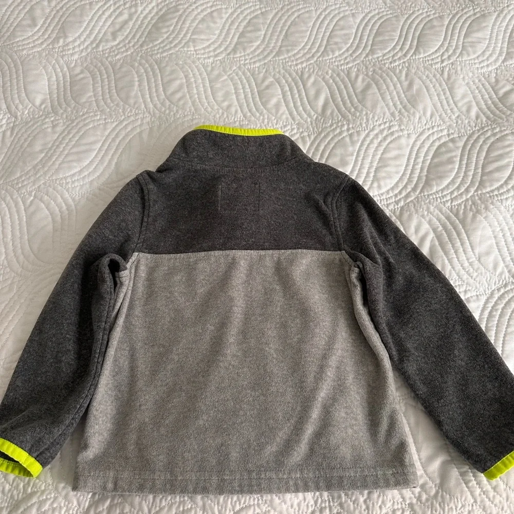 OshKosh B'gosh Charcoal and Neon Lime Hoodie Boy’s Sz. 3T